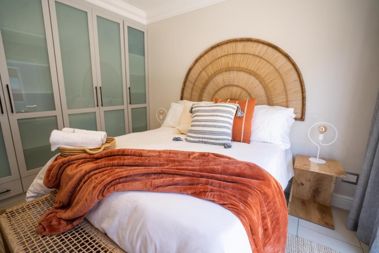 Deja Blue Beachfront Villa, Newly Renovated Langstrand Extérieur photo